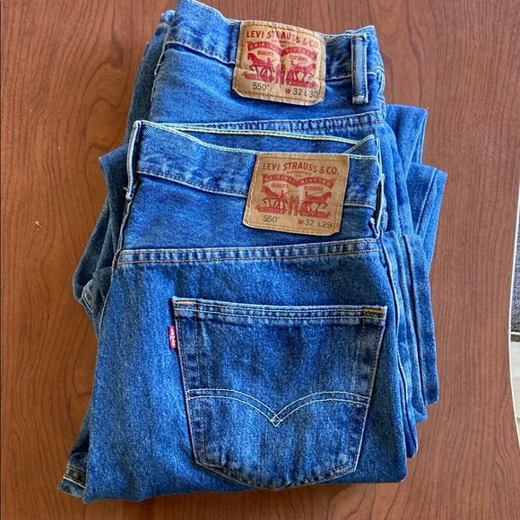 Two pairs of Levi's Jeans - Picture 1 of 3